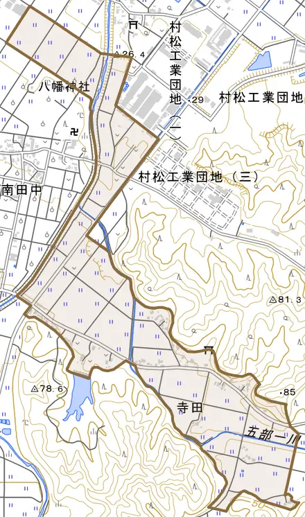 寺田とその周辺の地図。町の範囲を重ねている