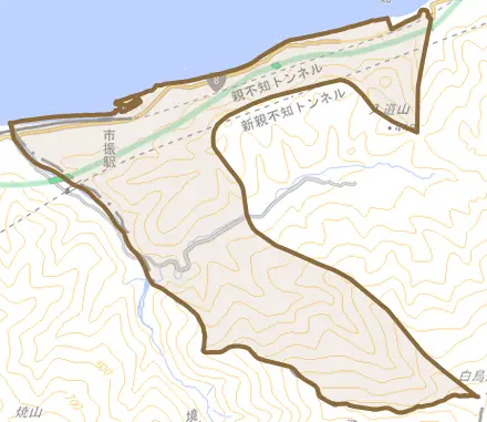 大字市振とその周辺の地図。町の範囲を重ねている