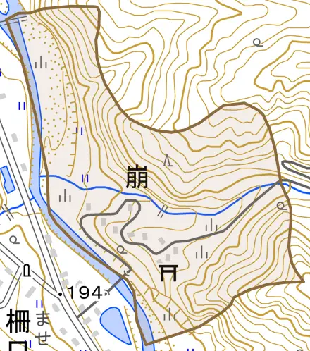 大字崩とその周辺の地図。町の範囲を重ねている