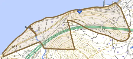 大字鬼伏とその周辺の地図。町の範囲を重ねている