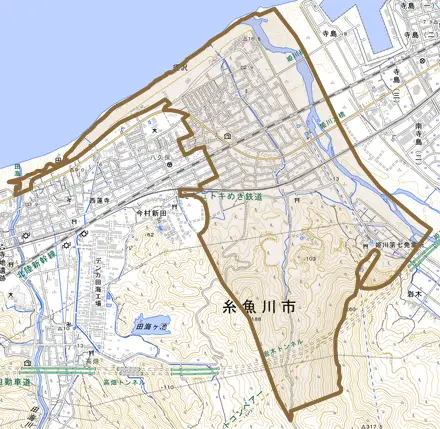大字須沢とその周辺の地図。町の範囲を重ねている