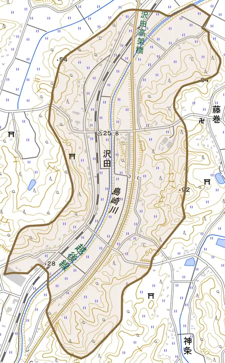 大字沢田とその周辺の地図。町の範囲を重ねている