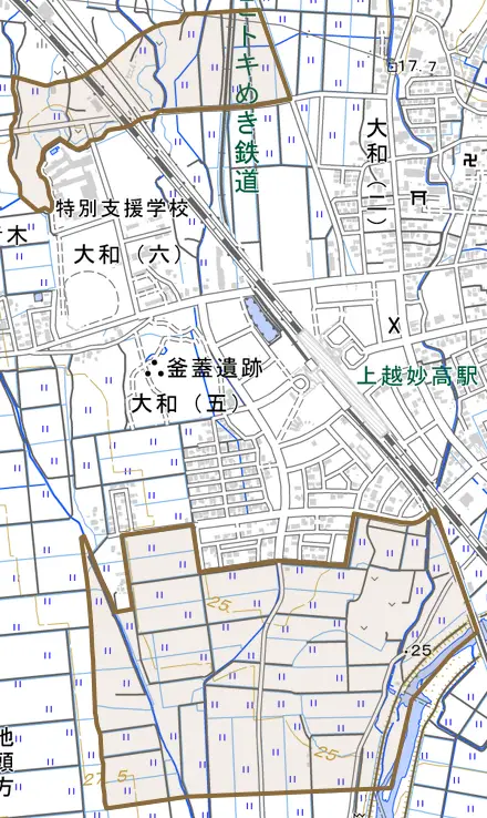 大字荒町とその周辺の地図。町の範囲を重ねている