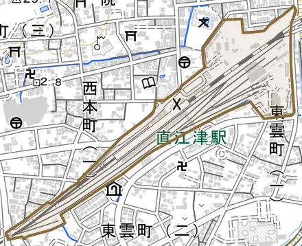 東町とその周辺の地図。町の範囲を重ねている