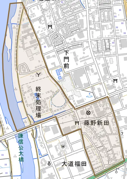 大字藤野新田とその周辺の地図。町の範囲を重ねている
