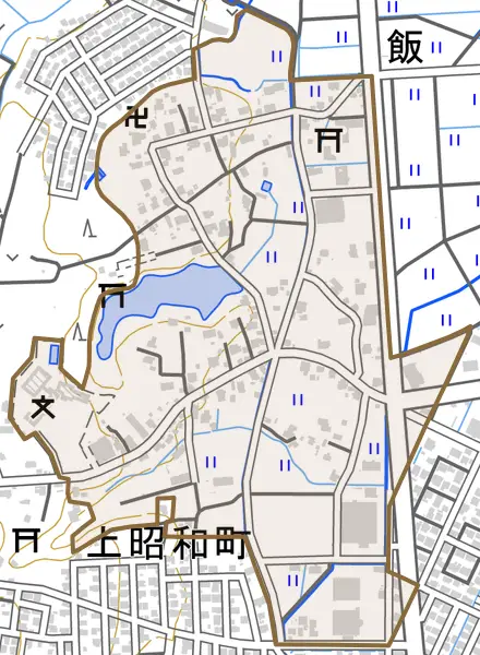 大字飯とその周辺の地図。町の範囲を重ねている