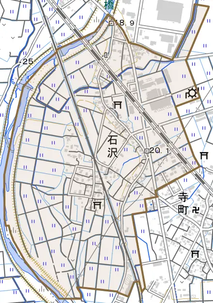 大字石沢とその周辺の地図。町の範囲を重ねている