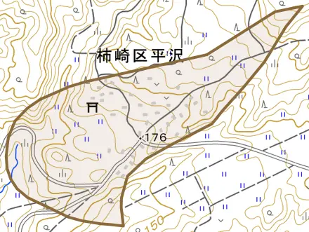 柿崎区平沢とその周辺の地図。町の範囲を重ねている