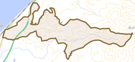 柿崎区小萱とその周辺の地図。町の範囲を重ねている