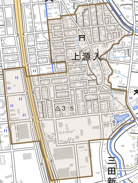 大字上源入とその周辺の地図。町の範囲を重ねている