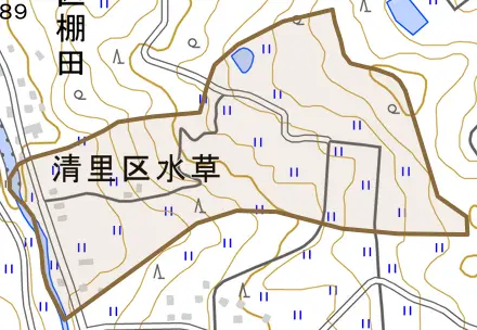 清里区水草とその周辺の地図。町の範囲を重ねている