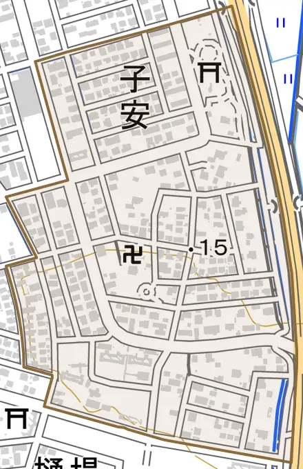 大字子安とその周辺の地図。町の範囲を重ねている