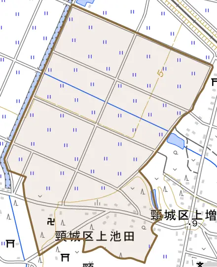 頸城区上池田とその周辺の地図。町の範囲を重ねている