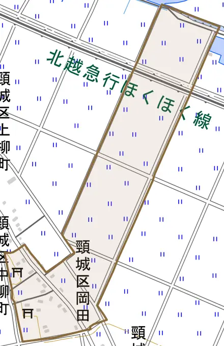頸城区岡田とその周辺の地図。町の範囲を重ねている