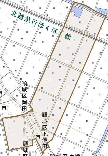 頸城区下池田とその周辺の地図。町の範囲を重ねている