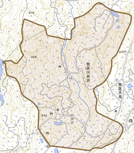 牧区川井沢とその周辺の地図。町の範囲を重ねている