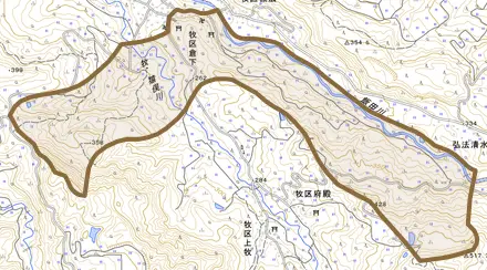 牧区倉下とその周辺の地図。町の範囲を重ねている