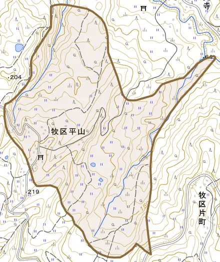 牧区平山とその周辺の地図。町の範囲を重ねている
