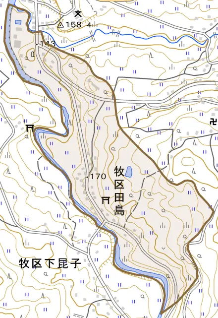 牧区田島とその周辺の地図。町の範囲を重ねている