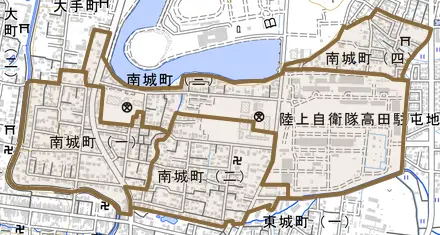 南城町とその周辺の地図。町の範囲を重ねている