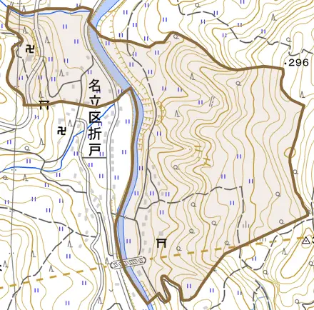 名立区折戸とその周辺の地図。町の範囲を重ねている