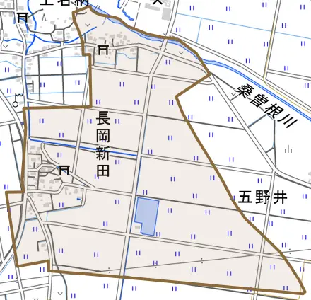 大字長岡新田とその周辺の地図。町の範囲を重ねている