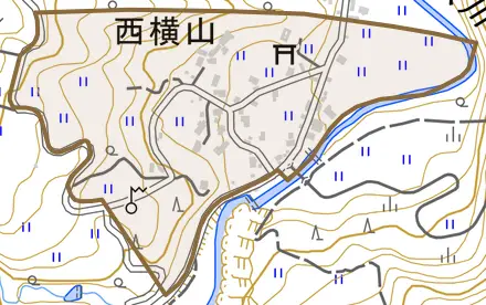 大字西横山とその周辺の地図。町の範囲を重ねている