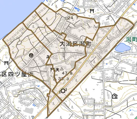 大潟区潟町とその周辺の地図。町の範囲を重ねている