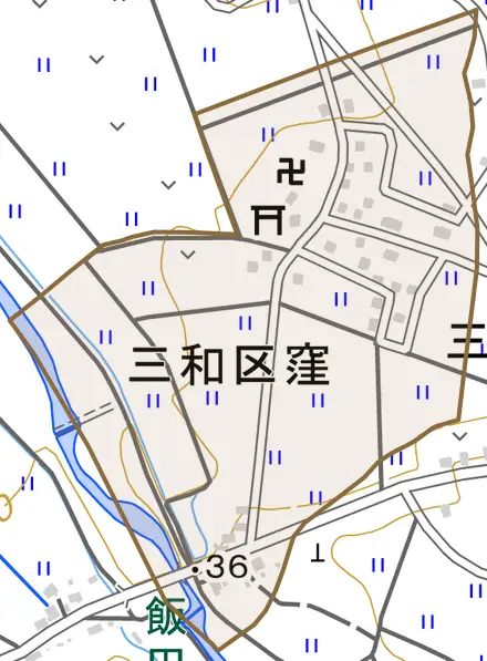 三和区窪とその周辺の地図。町の範囲を重ねている