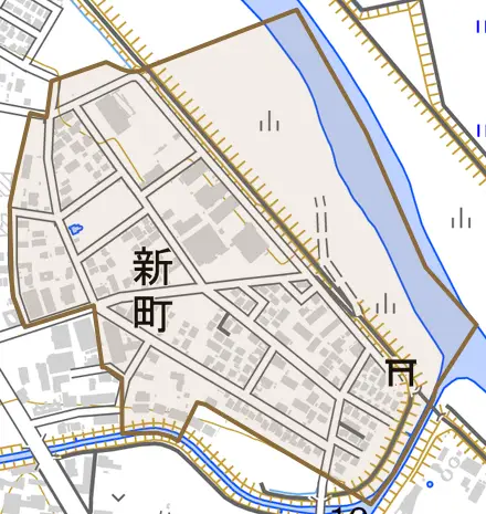 新町とその周辺の地図。町の範囲を重ねている