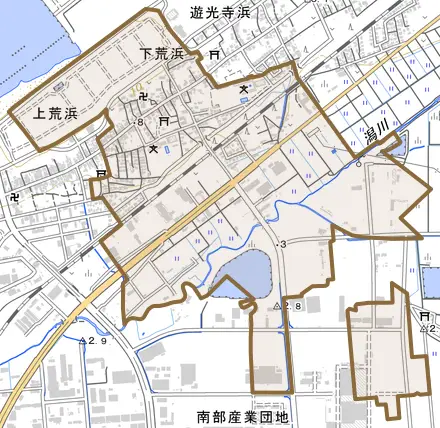 大字下荒浜とその周辺の地図。町の範囲を重ねている
