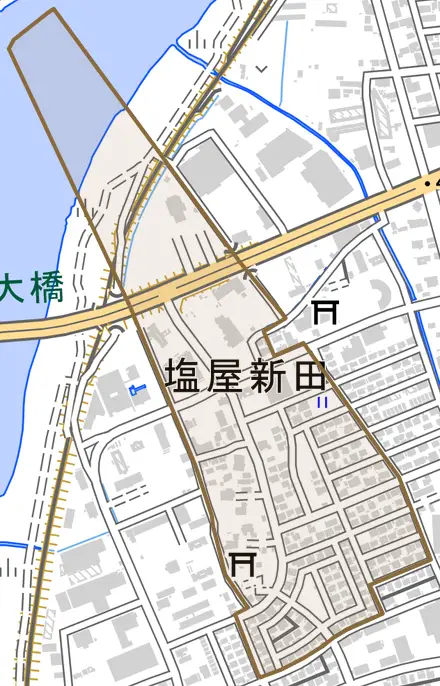 大字塩屋新田とその周辺の地図。町の範囲を重ねている