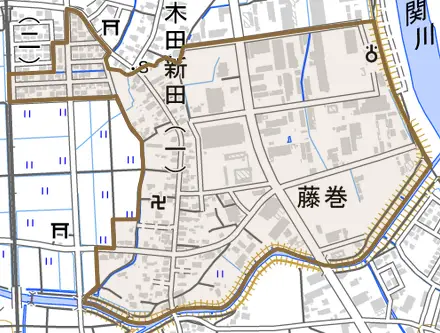 藤巻とその周辺の地図。町の範囲を重ねている