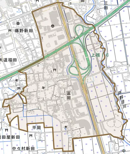 大字富岡とその周辺の地図。町の範囲を重ねている