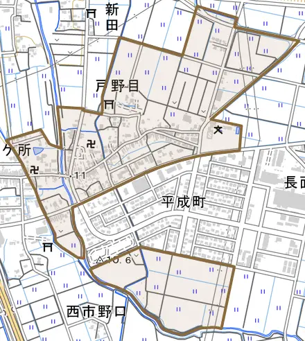 大字戸野目とその周辺の地図。町の範囲を重ねている