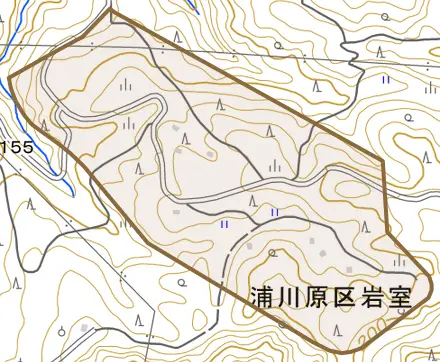 浦川原区岩室とその周辺の地図。町の範囲を重ねている