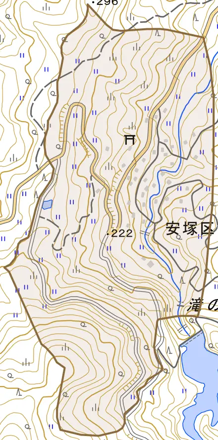安塚区切越とその周辺の地図。町の範囲を重ねている