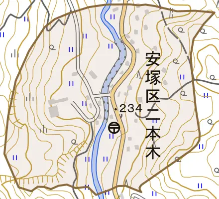 安塚区二本木とその周辺の地図。町の範囲を重ねている