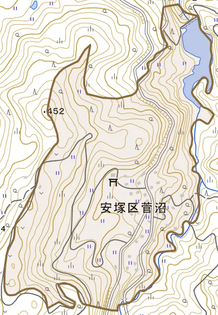 安塚区菅沼とその周辺の地図。町の範囲を重ねている