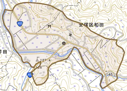 安塚区和田とその周辺の地図。町の範囲を重ねている