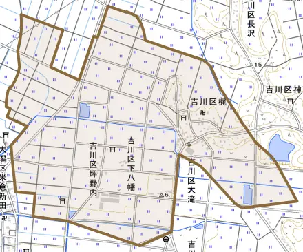 吉川区梶とその周辺の地図。町の範囲を重ねている