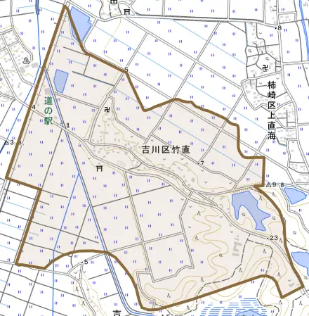 吉川区竹直とその周辺の地図。町の範囲を重ねている