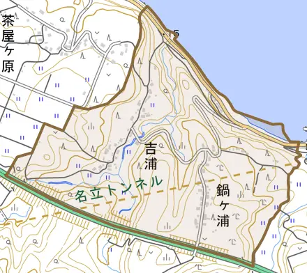 大字吉浦とその周辺の地図。町の範囲を重ねている