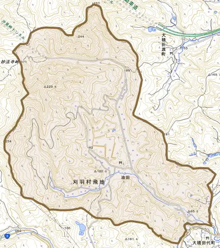 大字油田とその周辺の地図。町の範囲を重ねている