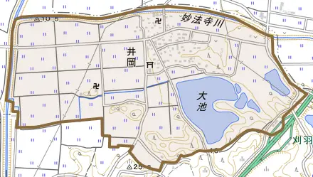 大字井岡とその周辺の地図。町の範囲を重ねている