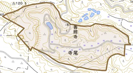 大字寺尾とその周辺の地図。町の範囲を重ねている