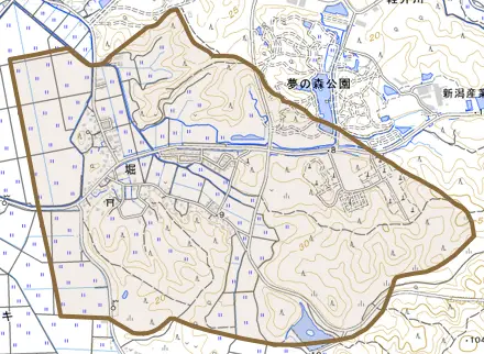 大字堀とその周辺の地図。町の範囲を重ねている