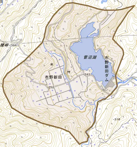 大字市野新田とその周辺の地図。町の範囲を重ねている