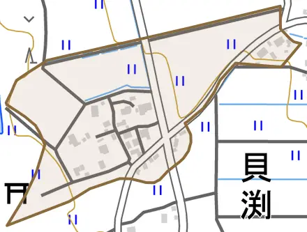 大字貝渕とその周辺の地図。町の範囲を重ねている