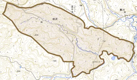 大字成沢とその周辺の地図。町の範囲を重ねている